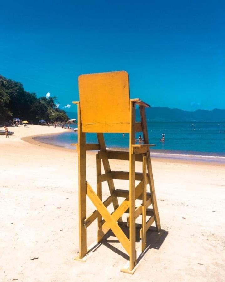 Apartamento Dona Frida Prainha Com Wifi Pe Na Areia Caraguatatuba Exterior photo