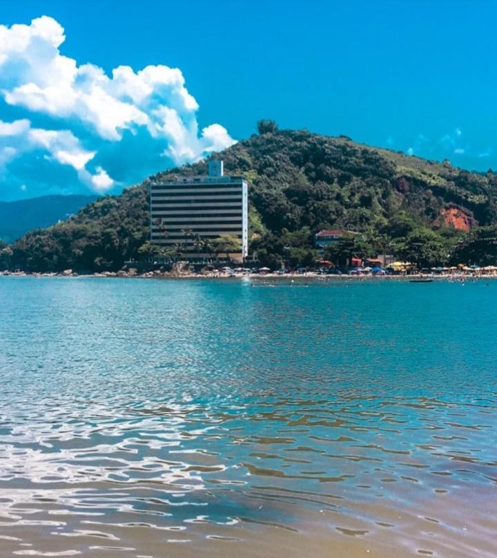 Apartamento Dona Frida Prainha Com Wifi Pe Na Areia Caraguatatuba Exterior photo