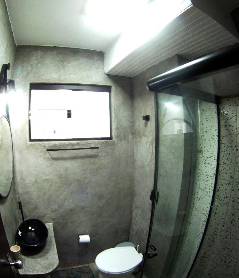 Apartamento Dona Frida Prainha Com Wifi Pe Na Areia Caraguatatuba Exterior photo